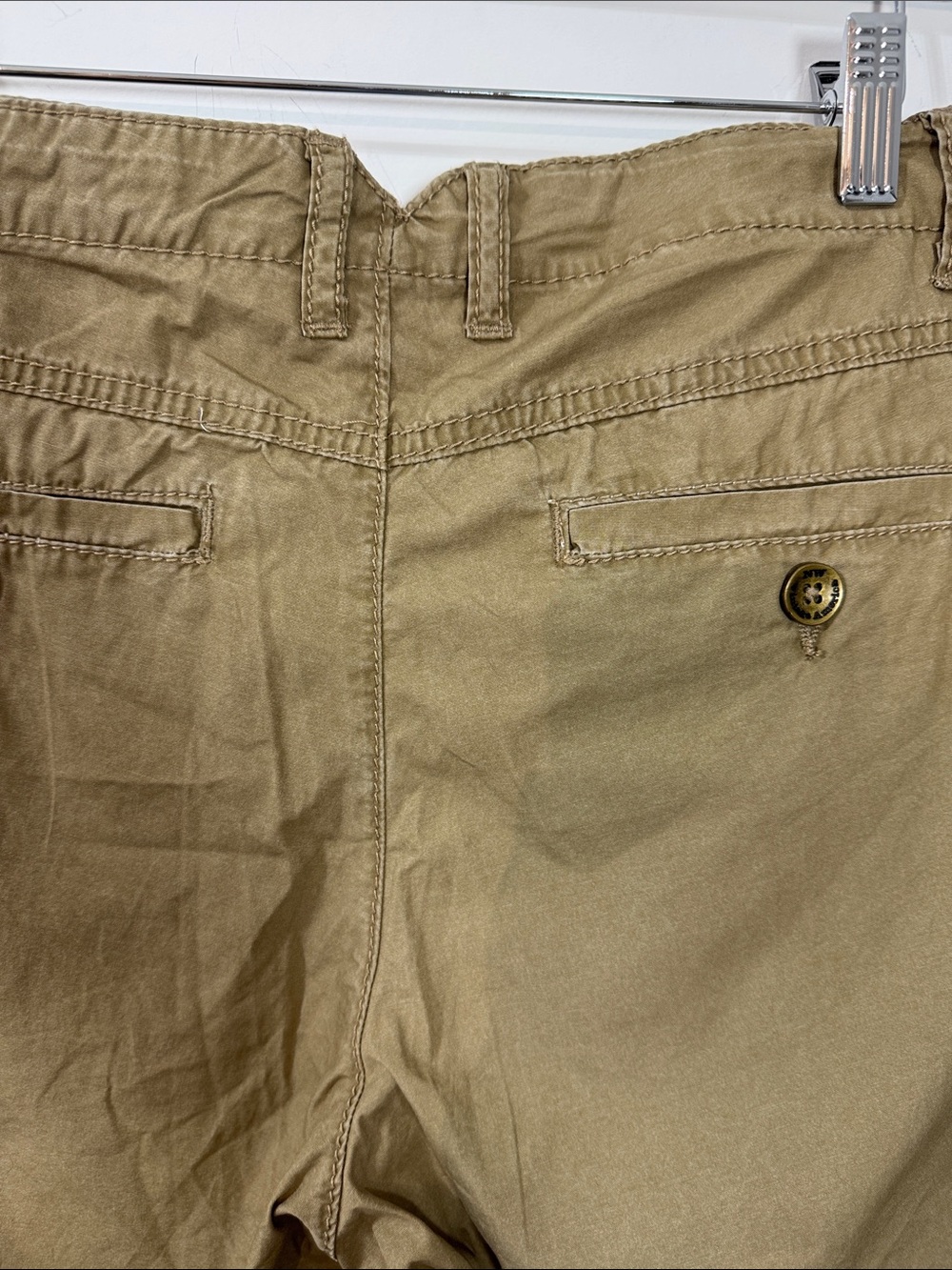 Nine West Casual Women’s Khaki Shorts w/ Front Button Zipper Enclosure - Size 14 - Picture 8 of 15